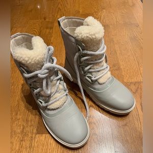 Sorel Women’s Winter Boots Gray Size 6.5
